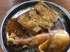 -鸿浩扒猪脚米线