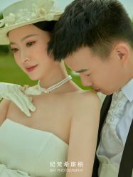 -纪梵希旅拍婚纱摄影(大连总店)