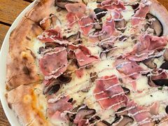 -城市大道红炉披萨烘焙坊