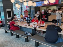 -肯德基(叠彩店)
