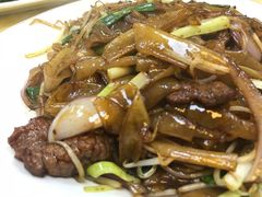 干炒牛河-天宝食坊·啫啫煲大排档(西华路店)