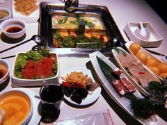 -海底捞火锅鲜切牛肉主题店(长寿路店)