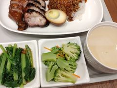 -了凡油鸡饭·面(台北101店)