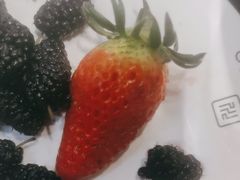 -川骄海鲜自助(王府井奥莱UP TOWN店原世界之花店)