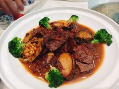 鲍鱼烧牛肉-红色根据地文化主题酒店(太湖街店)