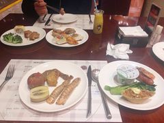 -荣誉国际酒店-云顶旋转餐厅