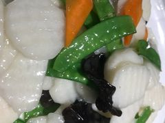 -老码头黑皮肘子锅包肉(赣水路店)