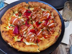 鲜三文鱼白酱披萨-O'mills Sourdough Bakery&Bistro(永嘉路店)