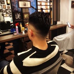 -MARTIN'S BARBER SHOP男士理发馆