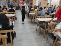 -江城燕子大排档(江汉路步行街店)