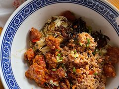 辣肉面-沪西老弄堂面馆(定西路店)