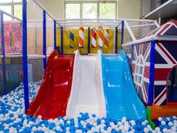 -开心哈乐亲子乐园(东森时尚百货店)