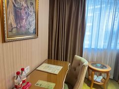 -维也纳智好酒店(深圳罗湖口岸国贸火车站店)