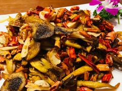 -老滇山寨•云南特色菜•地方菜•民族风情歌舞表演(金碧店)