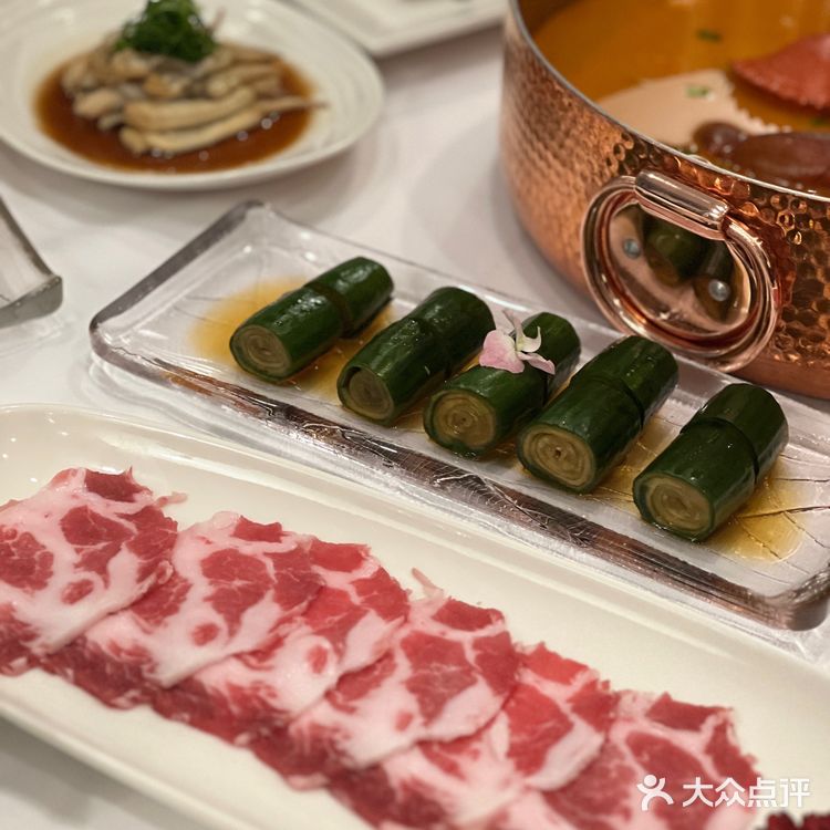 约会必打卡港式火锅界的香奶奶登陆上海啦🫕