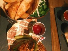 -FAT COW(虹梅路店)