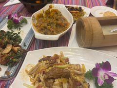 -香巴拉云南餐厅(华莱坞店)