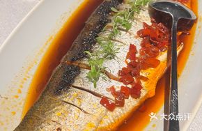 Fresh Spicy Steamed Big Head Carp