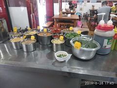 自助调料区-满江红串串香(七道堰街店)