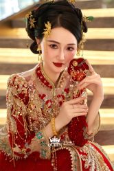 点击看大图 -艾拉·女王婚纱礼服馆