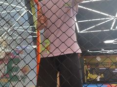 -爱蹦iBOON蹦床运动馆(江汉店)