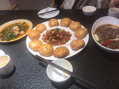 大杂烩-万重锦·人文川菜馆(骡马市店)