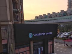 -星巴克(深圳龙华和平里店)