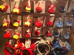 -名创优品(北京新中关购物中心地铁层店)
