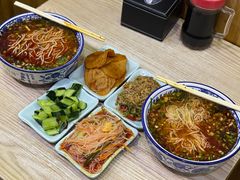 -伊穆祥牛肉面总店·清真