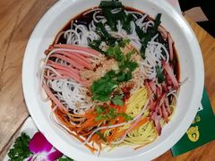 -老滇山寨•云南特色菜•地方菜•民族风情歌舞表演(金碧店)