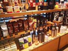 -星巴克臻选(郑州中原万达店)