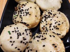 -小杨生煎(金山百联购物中心3楼店)