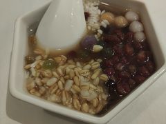 -江城小馆陕南妈妈菜·全球旅行餐厅(钟楼店)