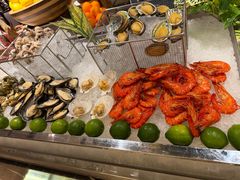 -广州万富希尔顿酒店·感趣自助餐厅·金秋蟹宴生蚝海鲜刺身
