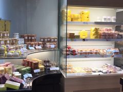 面包甜点陈列柜-好利来(彩香店)