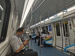 -新百广场(地铁站)