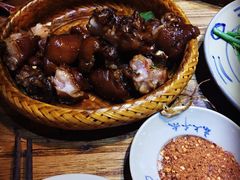 彝家烤猪蹄-云上千禾(水上店)
