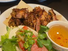 烧猪颈肉-大头虾越式风味餐厅(光明广场店)