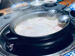 -大匠工房古船木艺术餐厅·猪肚鸡专门店(长白仙岛店)