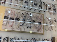 -世纪大明眼镜·林德伯格·蔡司官方授权店(武昌旗舰店)