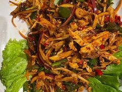 -老滇山寨•云南特色菜•地方菜•民族风情歌舞表演(金碧店)