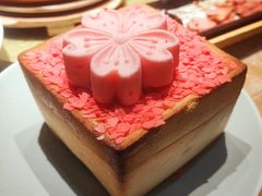 樱花冰淇淋面包诱惑-蜜桃餐厅·伴山(湖滨商业街店)