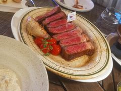 -MONICH牛排融合餐厅(和义大道购物中心店)