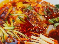 -顺溜·手工刀削面·黑金店(铜锣湾店)