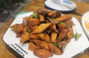 Cumin Lamb with Naan Cubes