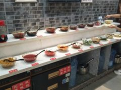 自助调料区-新百幺妹火锅(新百广场万宇步行街总店)
