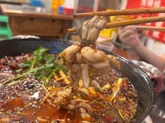 -鸿顺老铁锅美蛙鱼府(解放碑店)