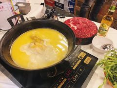 -鲜入围煮花胶鸡海鲜火锅