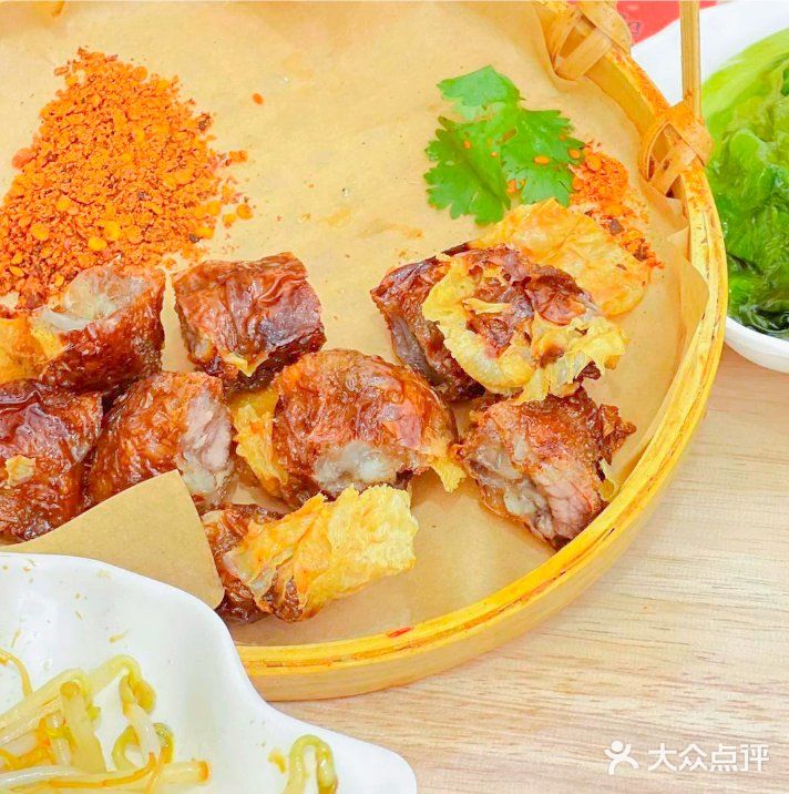 喷香卤肉饭！闽南炸物香晕[大快朵颐]