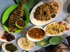 -明记烧鱼美味店